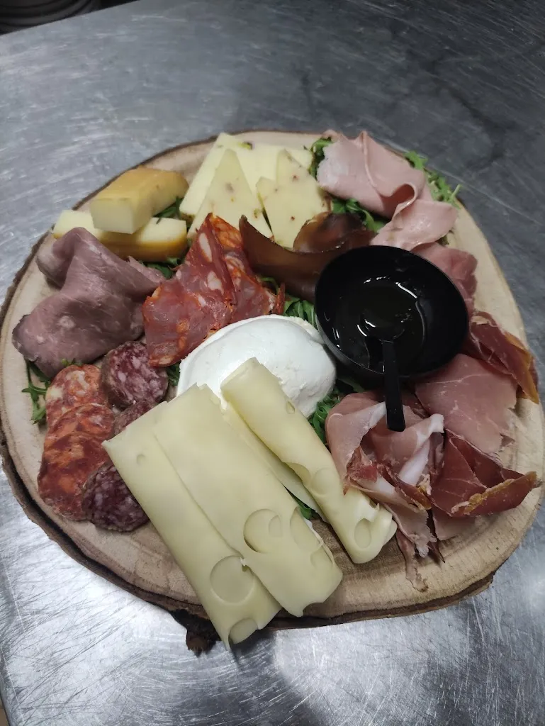 Cento Passi (Ristorante Pizzeria)_Cattolica Eraclea_slider_image_3