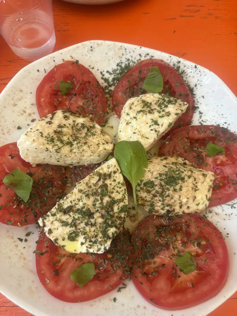 Eleanor Robinson_PierdeCat Sicilian Bistrò di Saglimbene Piero_Castelmola_recensione