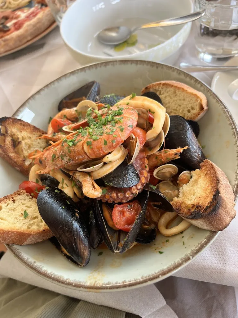 Lewis Smith_La Taverna Dell'Etna_Castelmola_review