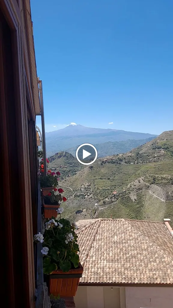 La Taverna Dell'Etna_Castelmola_slider_image_2