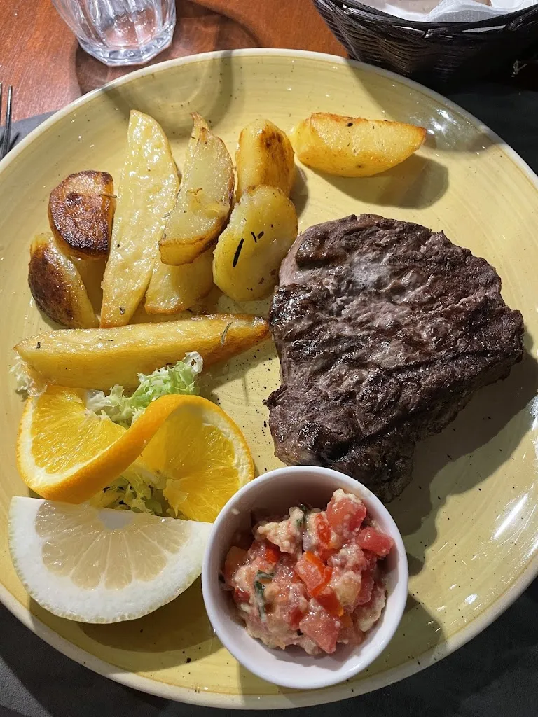 Lars Stuip_Maxim Turrisi Restaurant_Castelmola_review