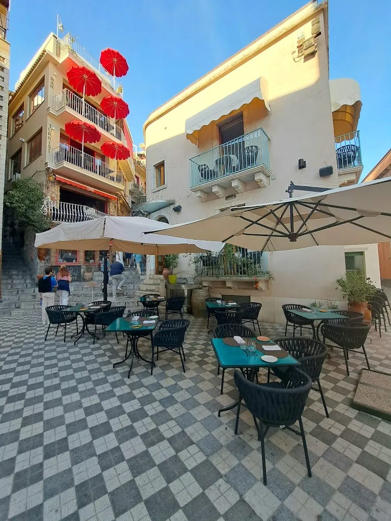 Maxim Turrisi Restaurant_Castelmola_slider_image_1