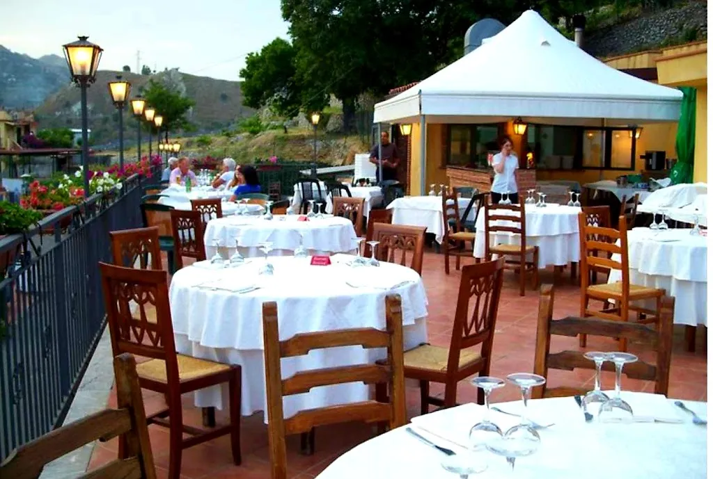 Al Saraceno restaurant in Castelmola