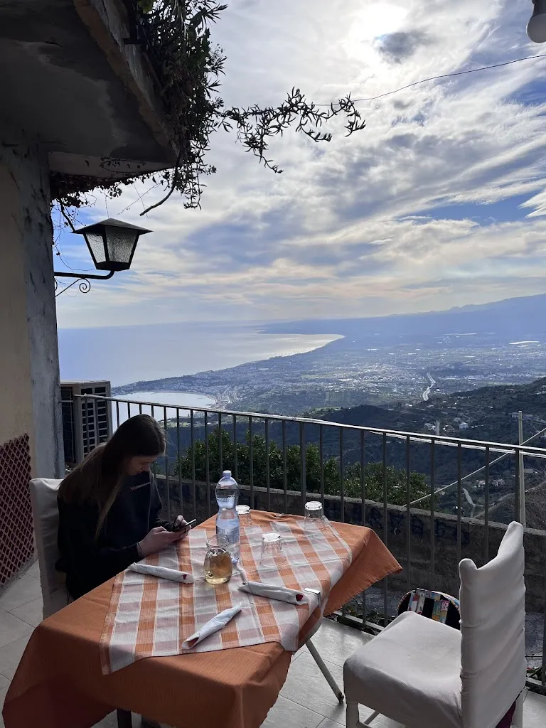 Natalia Rymarczyk_Belvedere Restaurant & Pizzeria_Castelmola_review