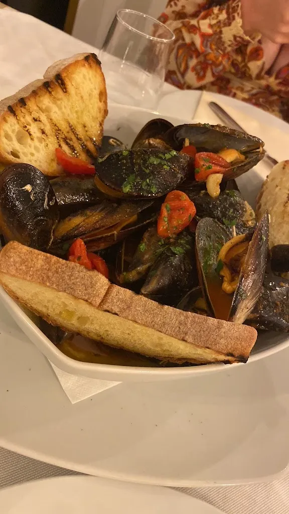 Alex_Osteria Pizzeria Le Tre Vie_Castelmola_review