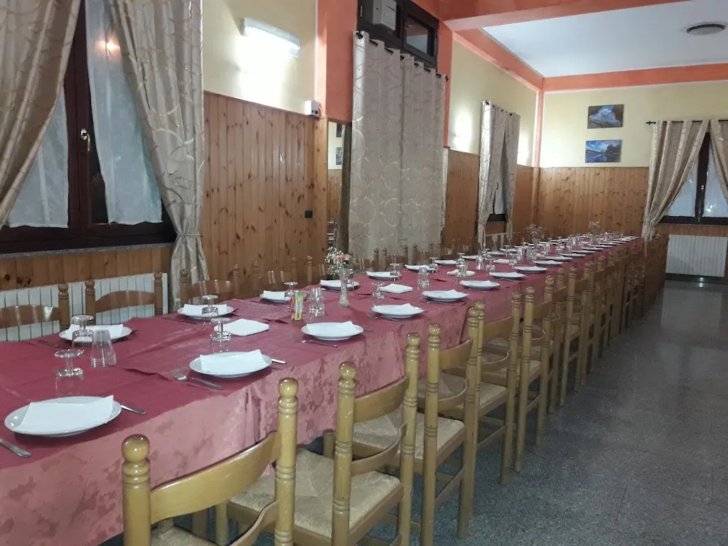 Ristorante Pizzeria IL CAPRICCIO_Cesarò_slider_image_1