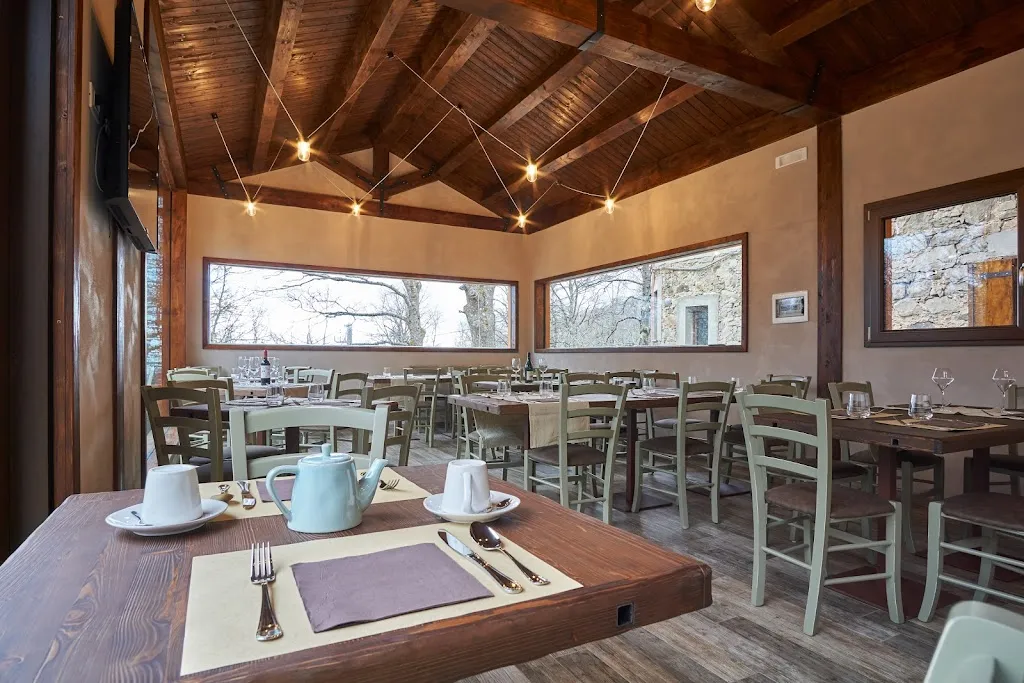 RELAIS VILLA MIRAGLIA_Cesarò_slider_image_1