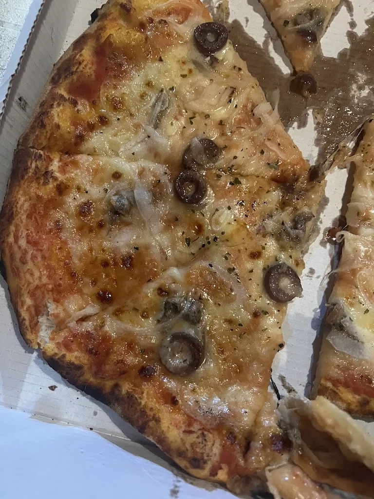 sabrine yahyaoui_Pizzeria Marinella_Castelvetrano_review