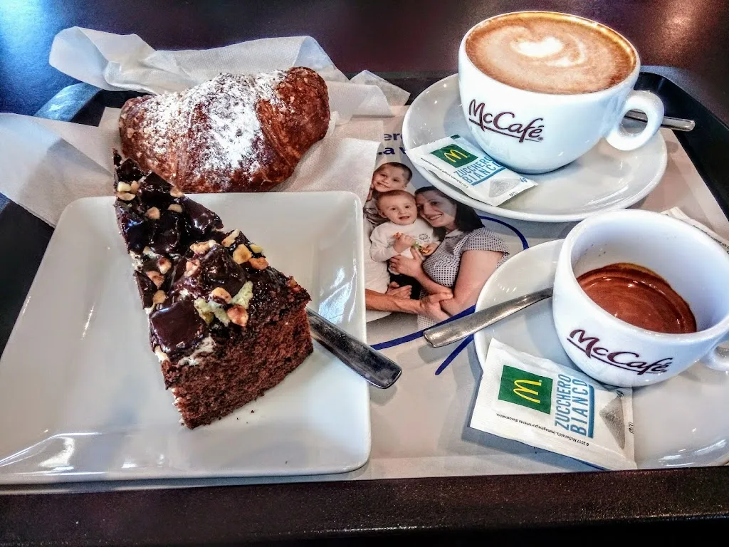 McDonald's_Castelvetrano_slider_image_3