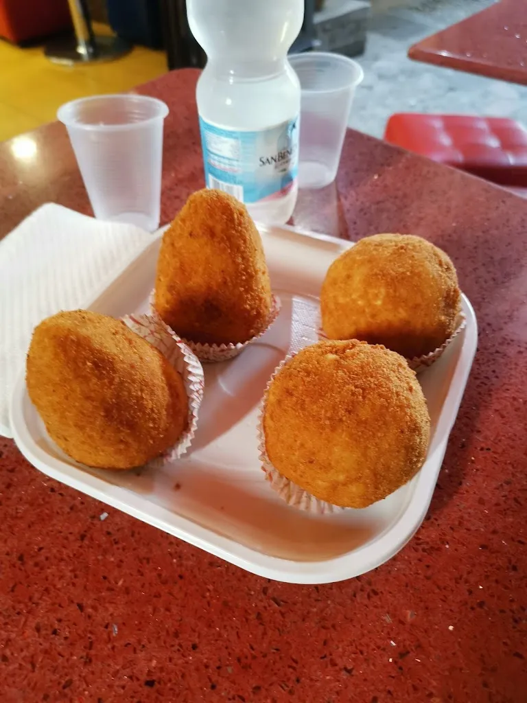 Iliyan Barzev_Al Vicolo Dei Capricci_Chianchitta-Trappitello_review