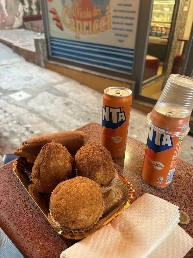 Al Vicolo Dei Capricci restaurant in Chianchitta-Trappitello