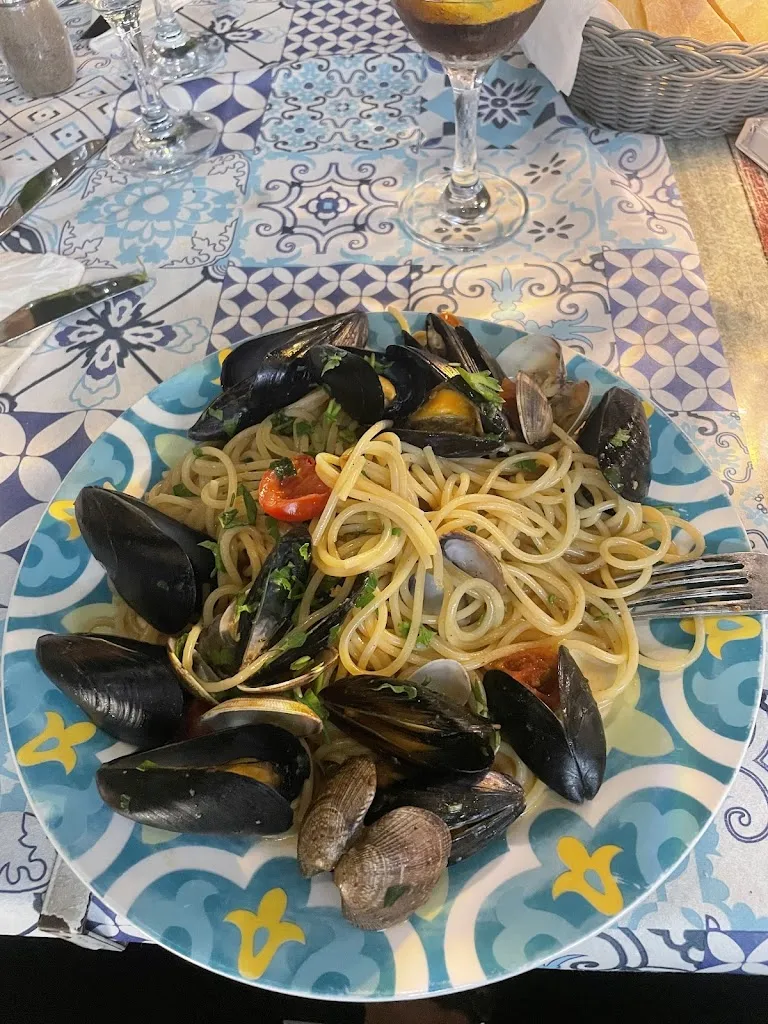 Ristorante Pizzeria La Sirenetta_Chianchitta-Pallio_slider_image_3