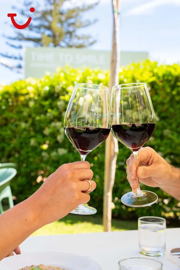 FOOD & DRINK Villa Giardini_Chianchitta-Pallio_slider_image_2