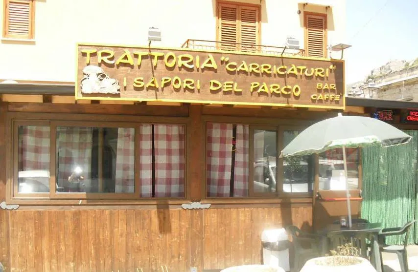 Trattoria Carricaturi Di Barranco restaurant in Collesano
