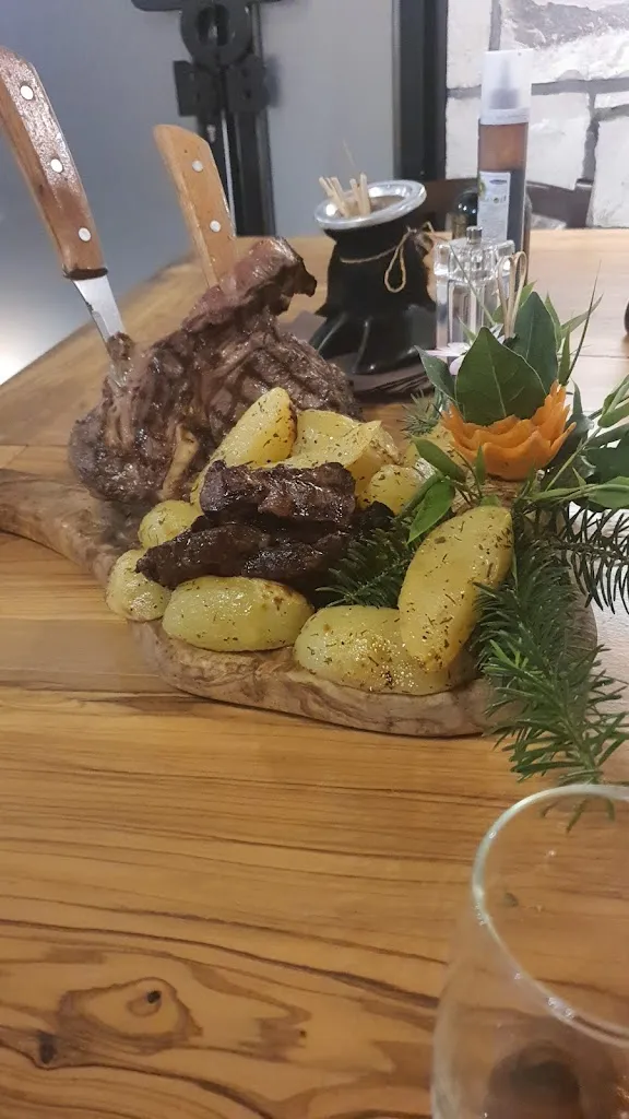 Pietro Monreale_Ristorante Black Bull_Comitini_review