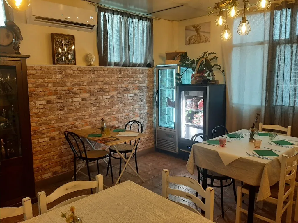 Pizzeria-Trattoria La Favara_Contessa Entellina_slider_image_2