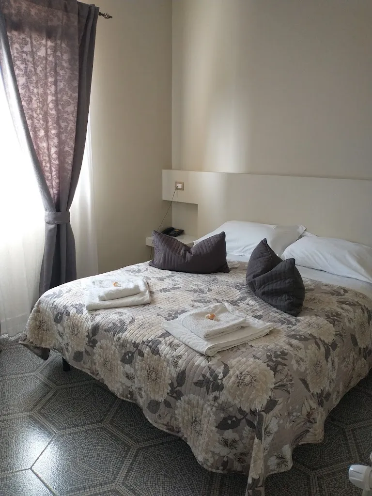 Leon D'Oro_Corleone_slider_image_3