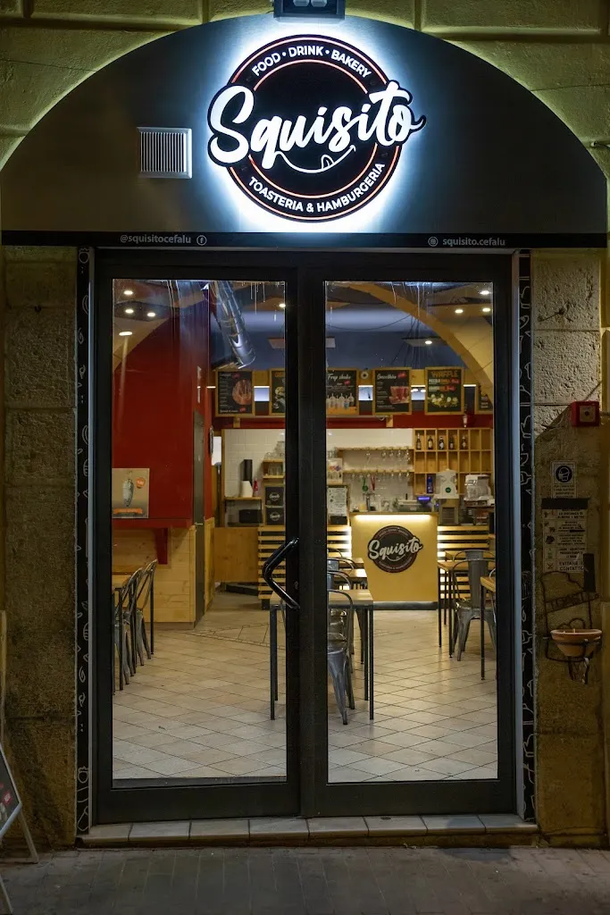 Squisito - Toast & Hamburger restaurant in Cefalù