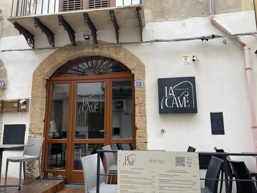 Isabel O'Keeffe_Enoteca La Cave - Food & Wine_Cefalù_review