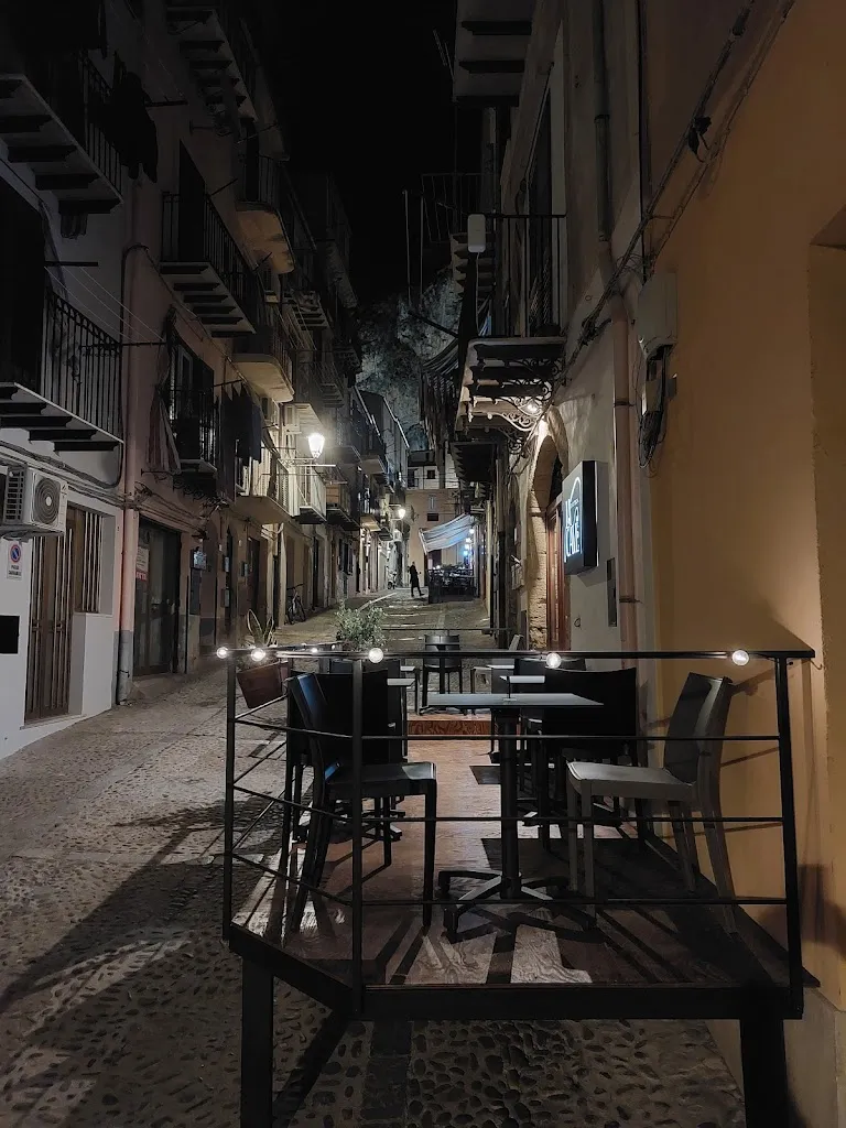 Enoteca La Cave - Food & Wine restaurant in Cefalù