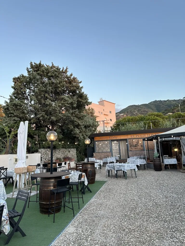 Le Petit Tonneau - Winery & Putia_Cefalù_slider_image_3