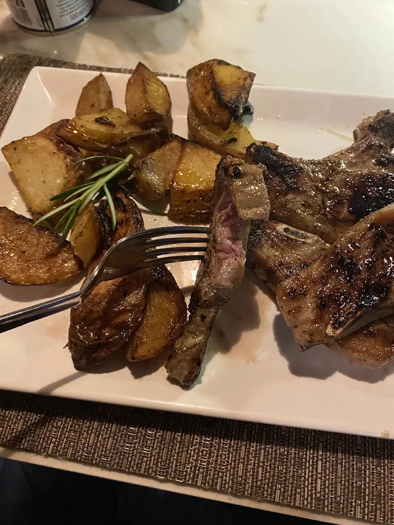 Rish Jonnalagadda_Chez Hugo_Cefalù_review