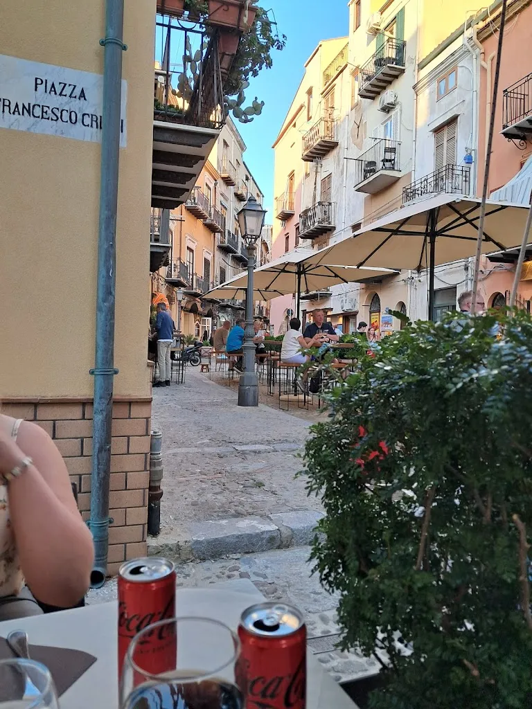 Simon Bromwich_L'antica corte_Cefalù_review