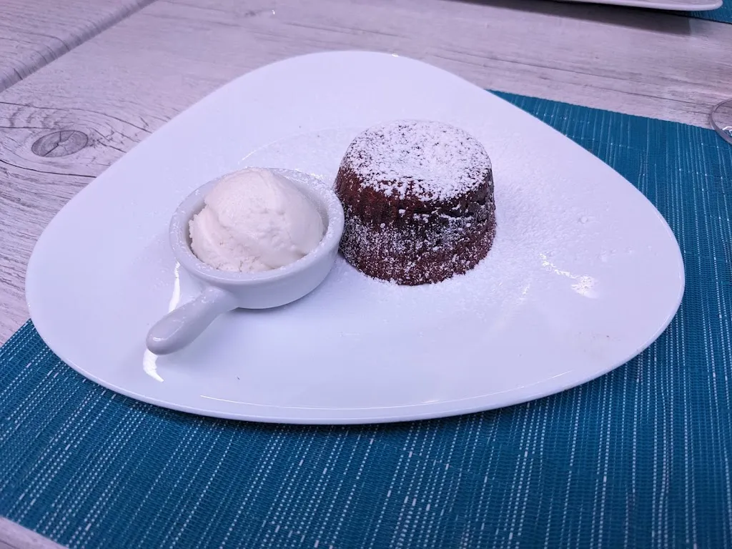 Omar Mustardo_Seaview Restaurant_Cefalù_review