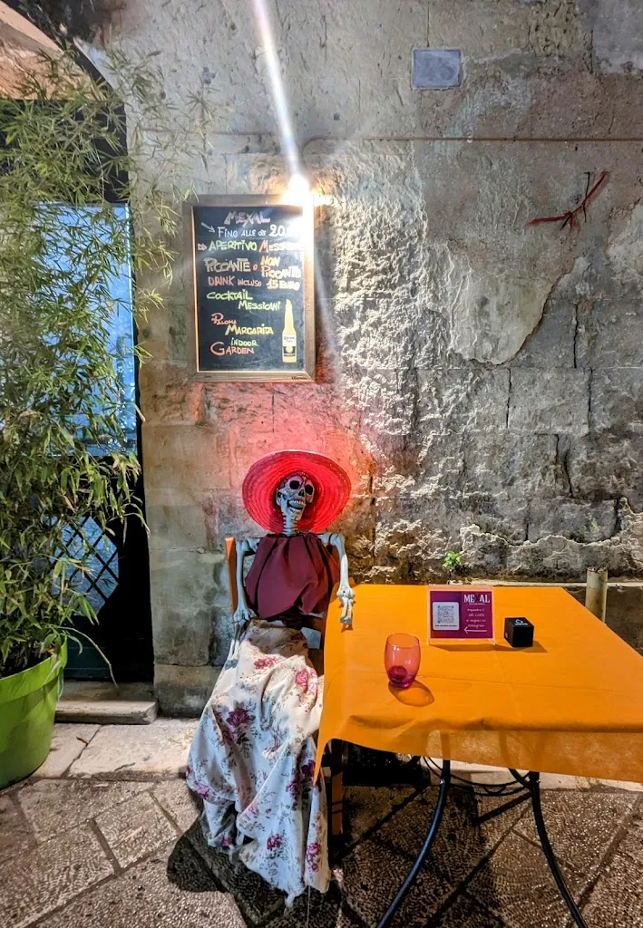 Shelley Costantini_Mexal_Lecce_review