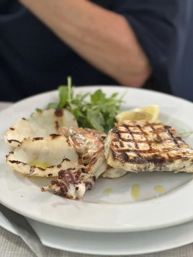 Dani P_RISTORANTE PIZZERIA DADO MATTO_Favara_review