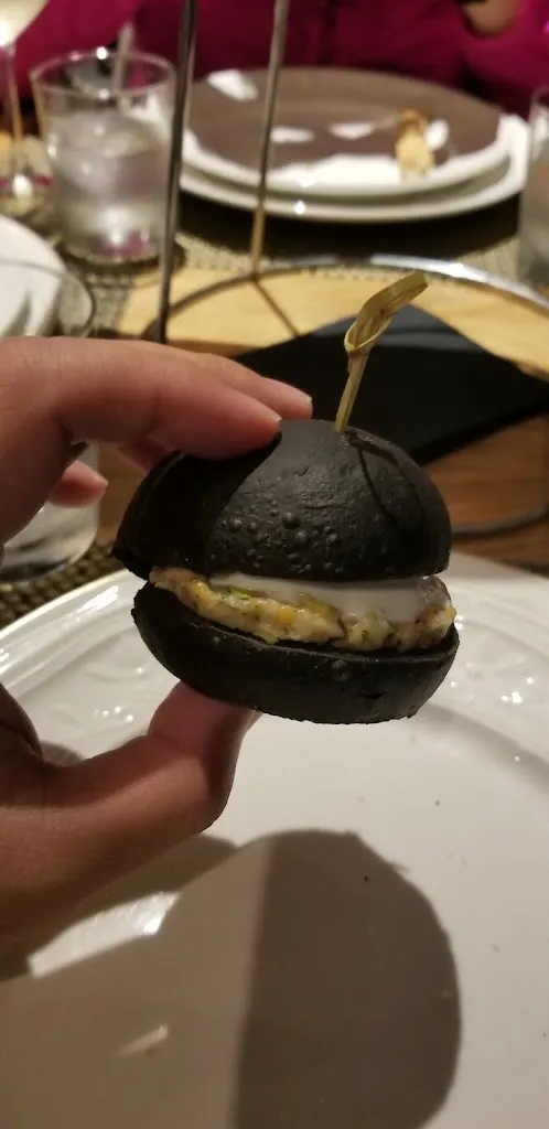 Vin Chiu_Ostrea Aperitif Fish_Favara_recensione