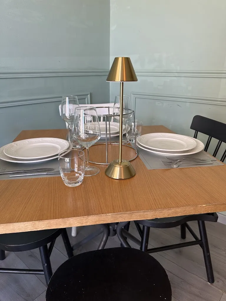 Ostrea Aperitif Fish restaurant in Favara