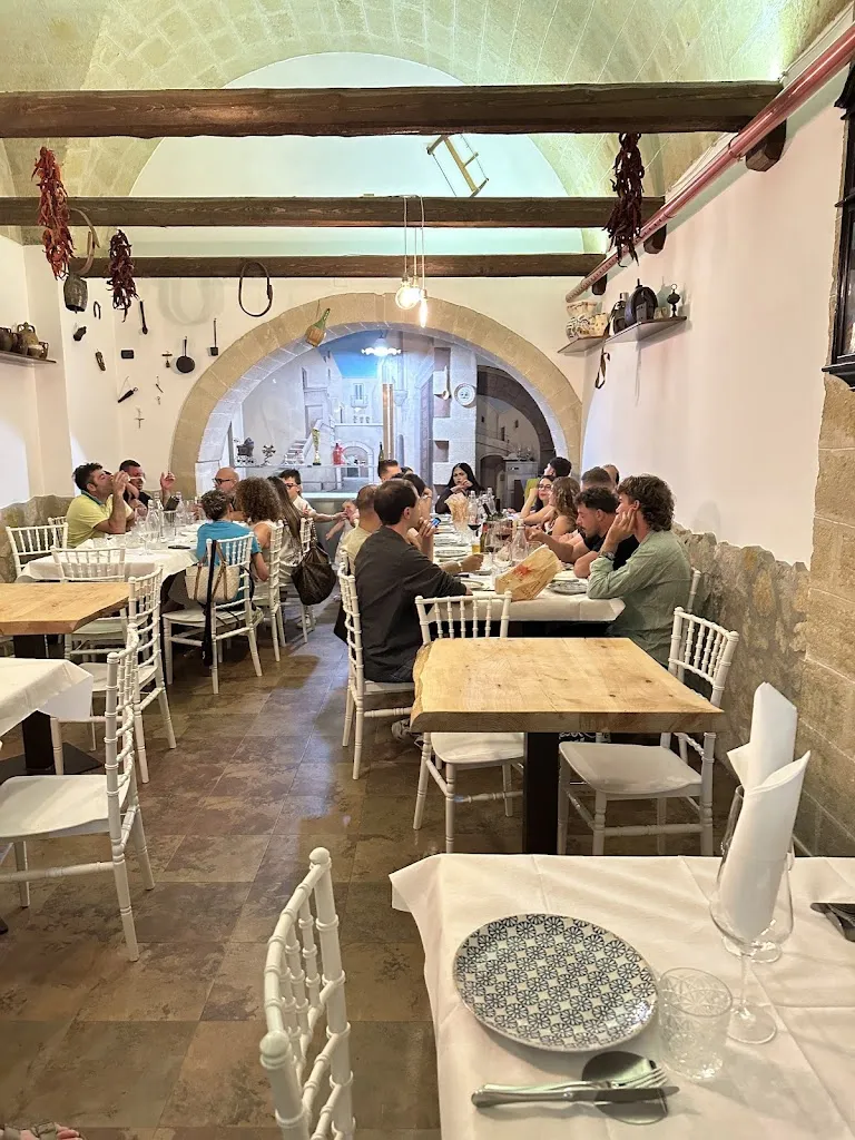 Osteria Sant'Agostino restaurant in Gravina in Puglia