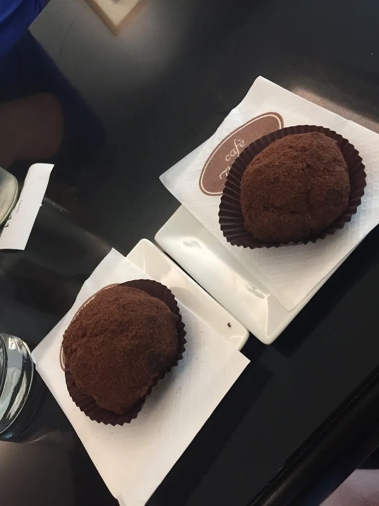 Damiano Di Martino_Caffè Borghese_Comiso_review