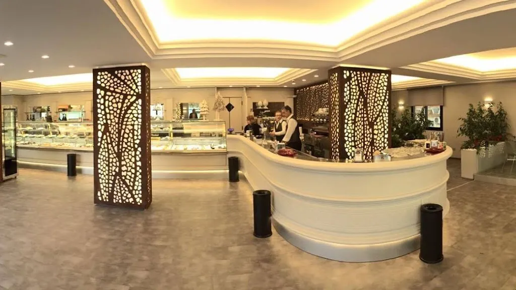 Caffè Borghese restaurant in Comiso