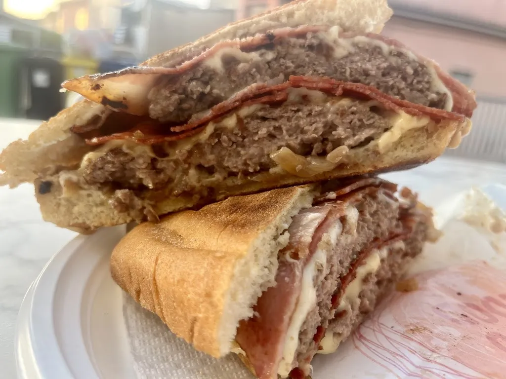 Antonio Lo Presti_L’isola del panino_Comiso_review