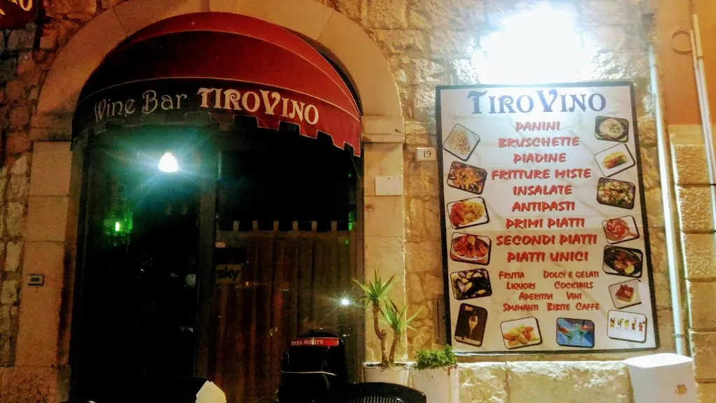 New_TiroVino....wine bar... restaurant in Comiso