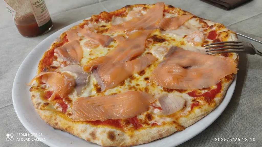 Dina Camagna_PIZZERIA TRATTORIA IL GATTO CON GLI STIVALI_Comiso_review