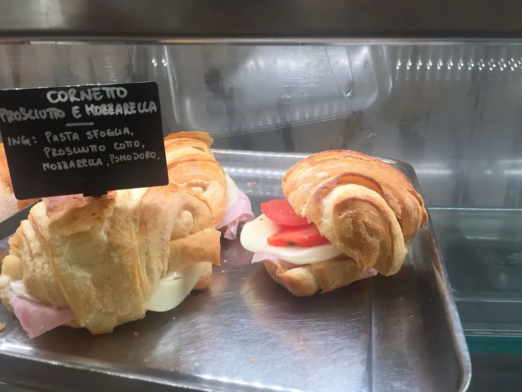 Pizzeria Rosticceria Paprika_Comiso_slider_image_2