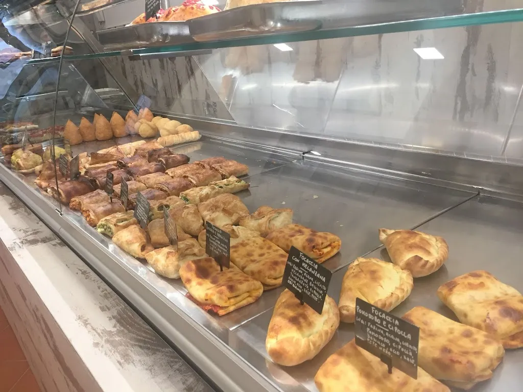 Pizzeria Rosticceria Paprika_Comiso_slider_image_3