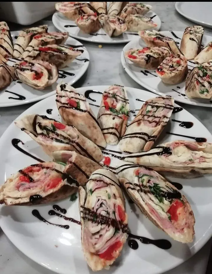 Asterix & Obelix Pizzeria Panineria Kebab_Comiso_slider_image_3