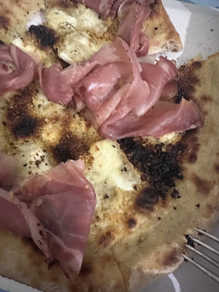 Biagio Gulino_Pizzeria Charme_Comiso_review