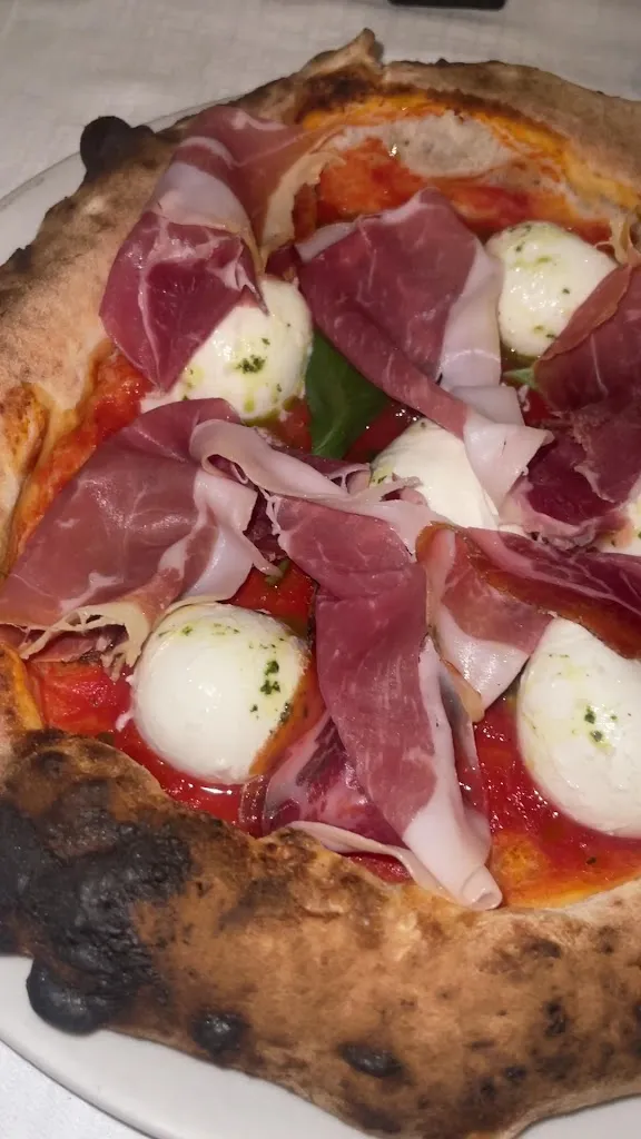 Hector Künzi_Giro Di Vite Beach_Donnalucata_review