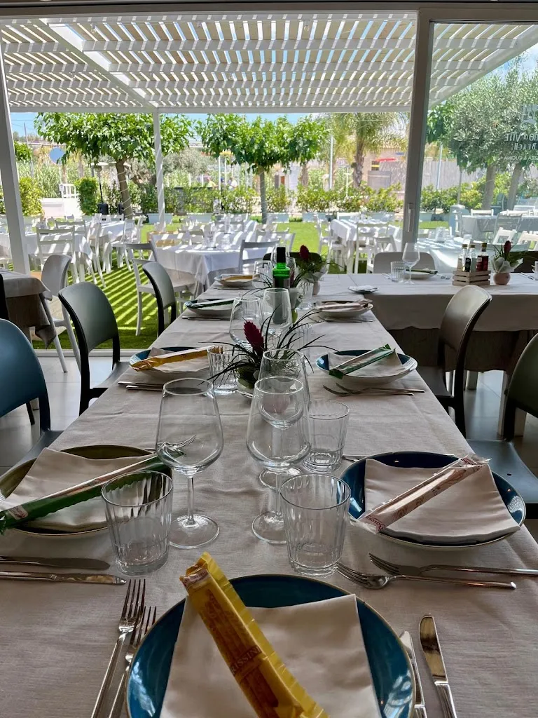 Giro Di Vite Beach restaurant in Donnalucata