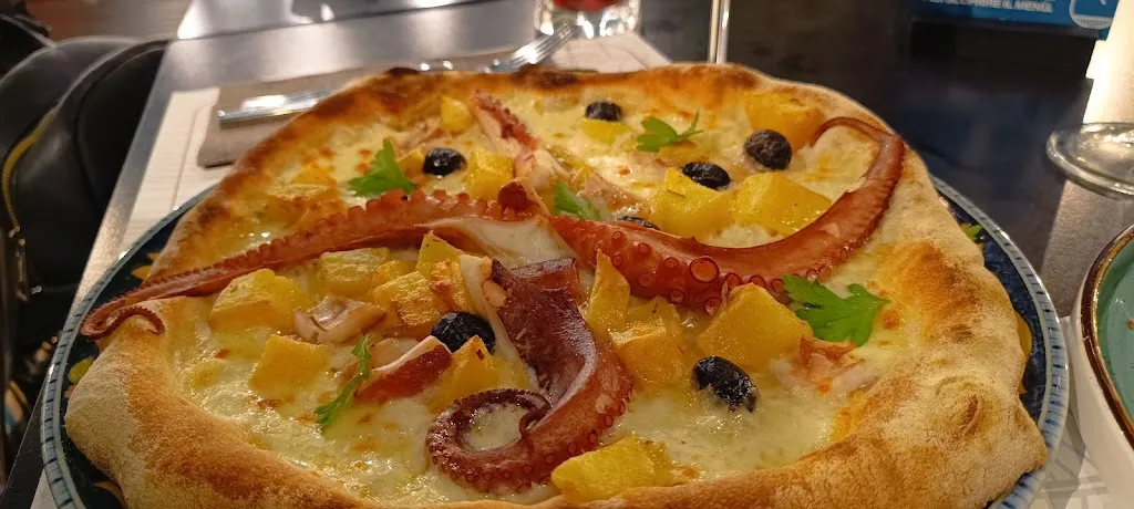 Giuseppe Stamilla_Ginger Sushi Drink & Pizza_Donnalucata_review