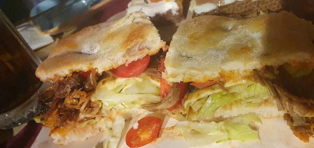 Elisa Cascone_C'est la vie Terrazzamare_Donnalucata_review