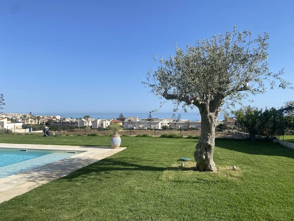 Barbara S_Poggio Leano_Donnalucata_review