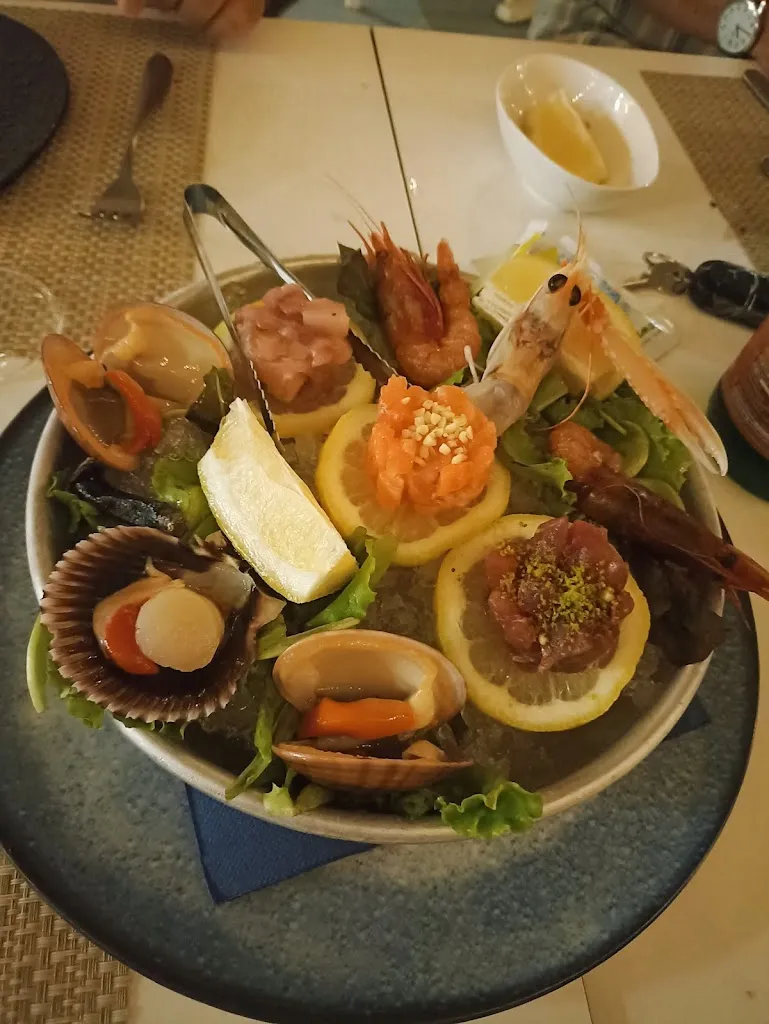 Jessica Borghese_PESCADO al Mare_Faro Superiore_review