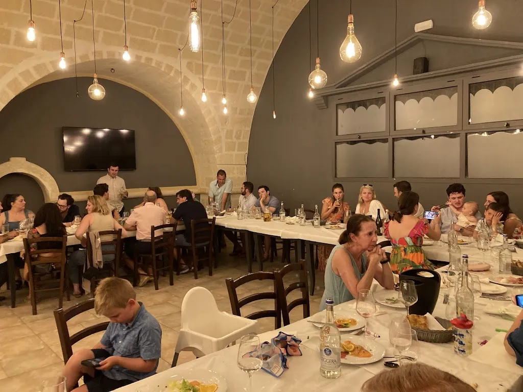 Mark Steven Capone_Luci in the cave_Gravina in Puglia_review