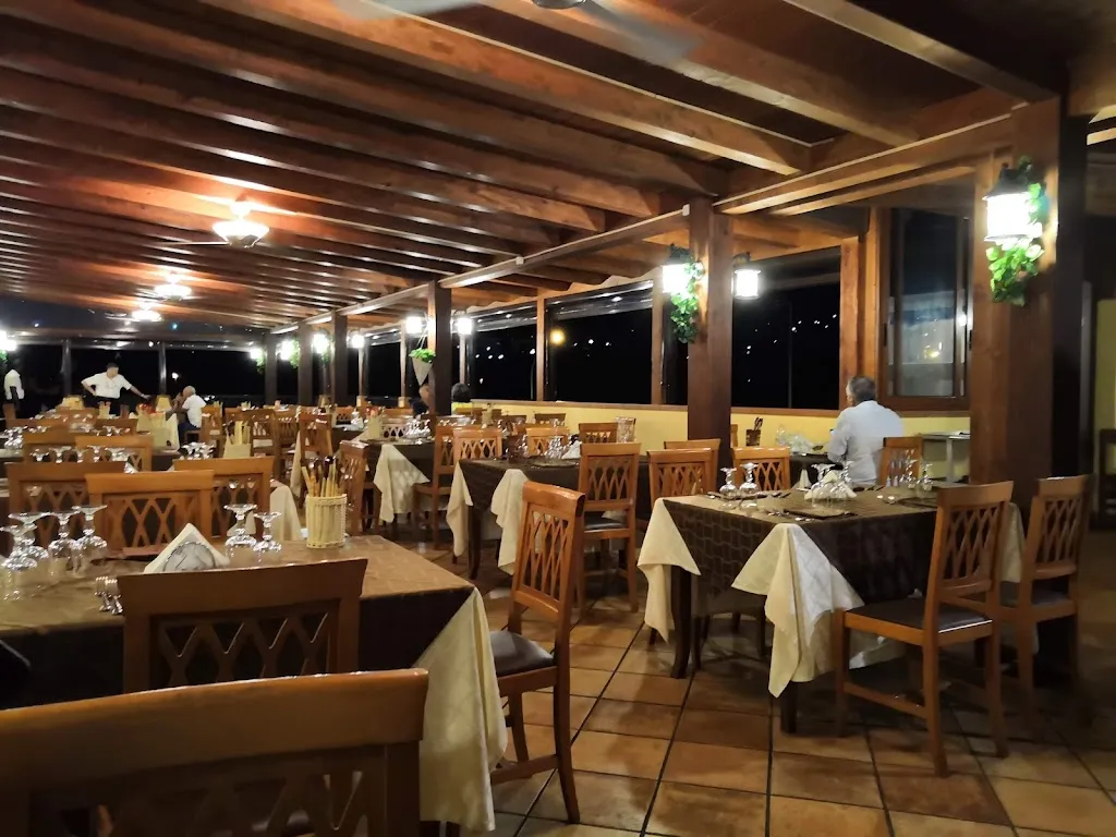 Trattoria La Sirena di Mancuso_Faro Superiore_slider_image_1